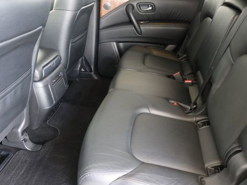 Used 2024 Nissan Armada SL image 24