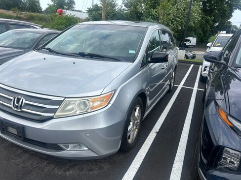Used 2012 Honda Odyssey Touring image 3