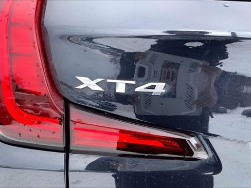 Used 2023 Cadillac XT4 Luxury w/ Cold Weather Package image 7