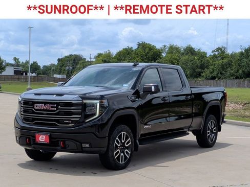 Used 2023 GMC Sierra 1500 AT4 w/ AT4 Premium Package AWD/4WD image 3