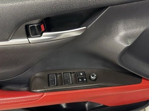 Used 2023 Toyota Camry XSE image 12