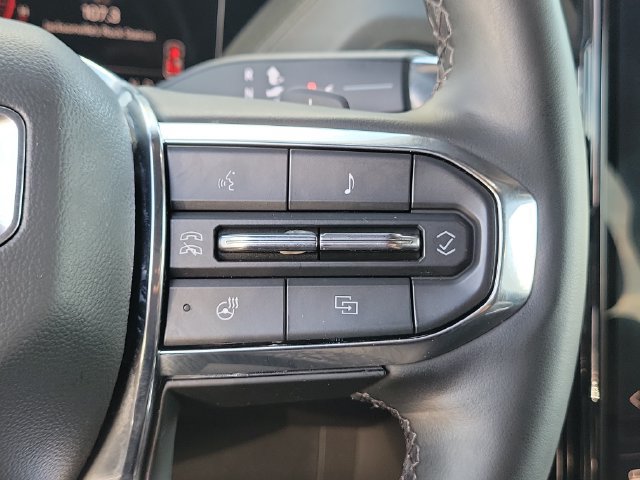 Certified 2025 GMC Yukon Denali AWD/4WD image 31