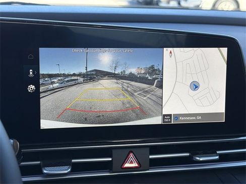 Certified 2025 Hyundai Elantra SEL image 28