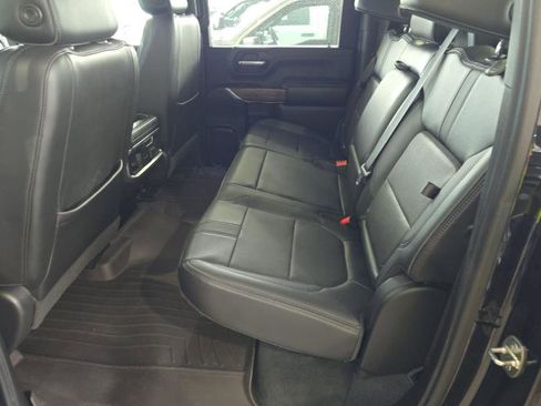 Used 2021 Chevrolet Silverado 2500 High Country w/ Z71 Off-Road Package image 9