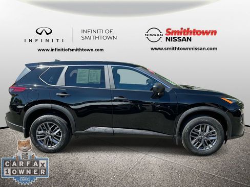Used 2025 Nissan Rogue S AWD/4WD image 7
