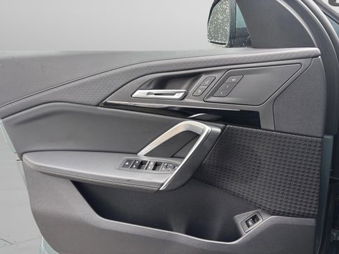 Used 2025 BMW X2 xDrive28i image 18