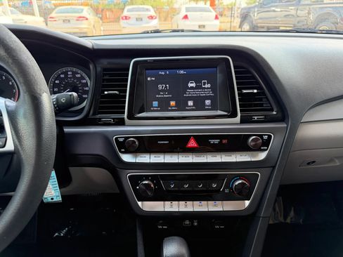Used 2019 Hyundai Sonata SE FWD image 19