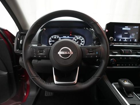 Certified 2024 Nissan Pathfinder SV AWD/4WD image 4