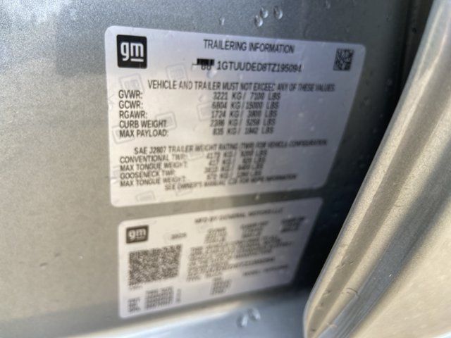 Used 2026 GMC Sierra 1500 SLT AWD/4WD image 32