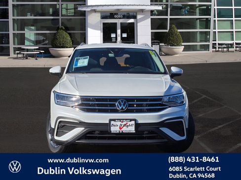 Certified 2023 Volkswagen Tiguan SE image 2