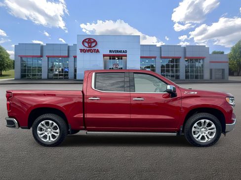 Used 2025 Chevrolet Silverado 1500 LTZ w/ LTZ Premium Package AWD/4WD image 3