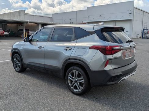 Used 2021 Kia Seltos LX AWD/4WD image 5