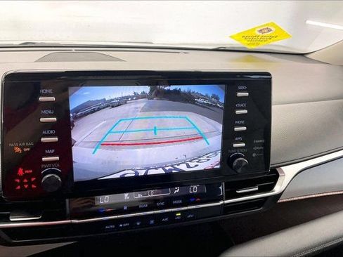 Used 2022 Toyota Sienna LE AWD/4WD image 24