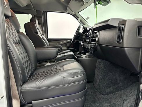New 2026 GMC Savana 2500 w/ Driver Convenience Package RWD image 23