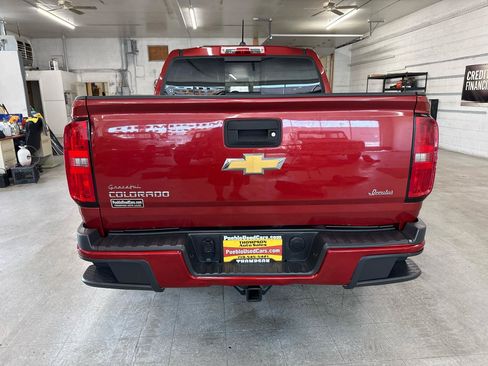 Used 2016 Chevrolet Colorado Z71 AWD/4WD image 3