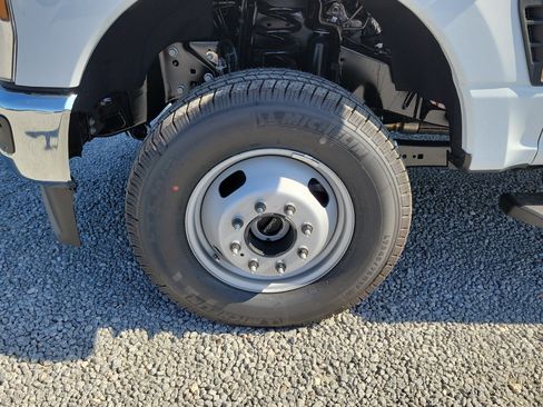 New 2026 Ford F350 XL AWD/4WD image 6