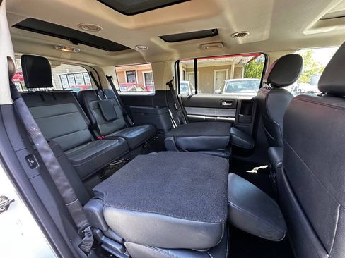 Used 2014 Ford Flex SEL w/ Equipment Group 202A AWD/4WD image 9