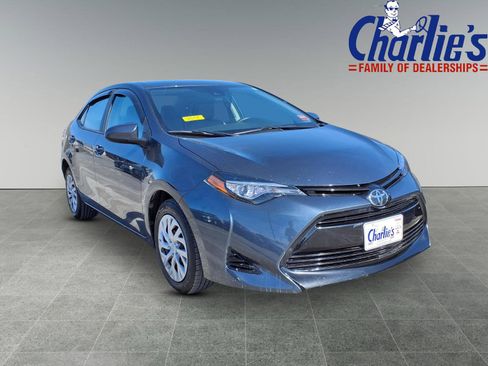 Used 2017 Toyota Corolla LE image 3