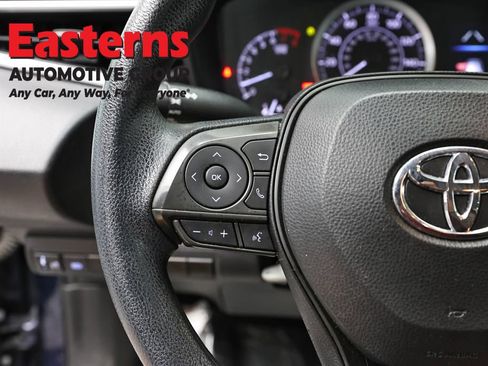 Used 2021 Toyota Corolla LE FWD image 14