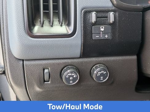 Used 2021 Chevrolet Colorado Z71 w/ Safety Package AWD/4WD image 19