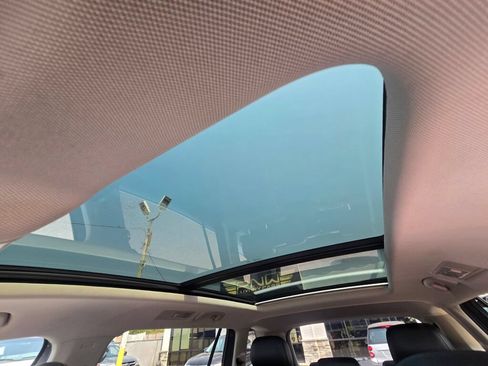 Used 2019 Volkswagen Tiguan SEL FWD image 35