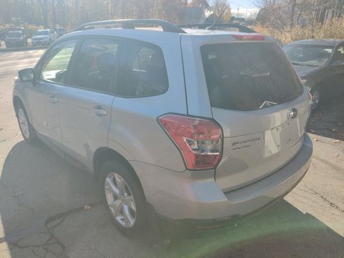 Used 2014 Subaru Forester 2.5i Premium w/ All-Weather Package image 4