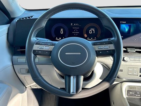 Used 2024 Hyundai Kona SEL image 11