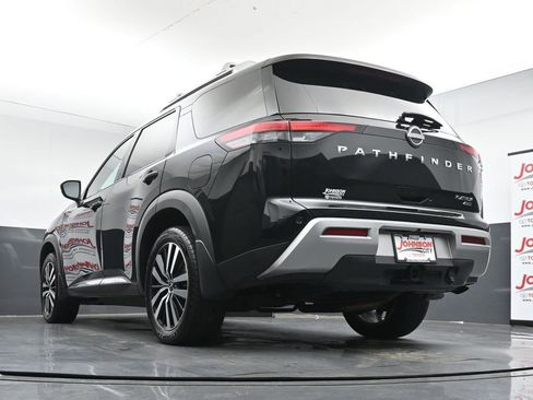 Used 2024 Nissan Pathfinder Platinum w/ Cargo Package image 32