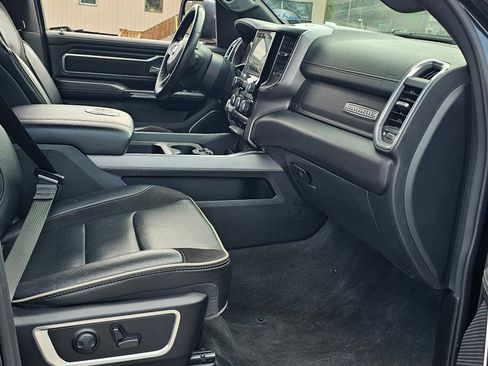 Used 2024 RAM 1500 Laramie AWD/4WD image 7