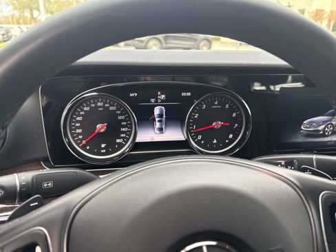 Used 2017 Mercedes-Benz E 300 image 29