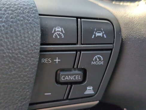 Used 2025 Toyota Camry SE FWD image 21
