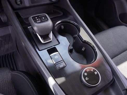 Certified 2025 Nissan Rogue SV AWD/4WD image 18