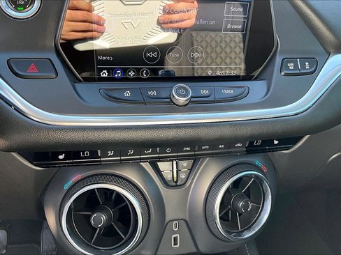 Used 2019 Chevrolet Blazer LT image 38