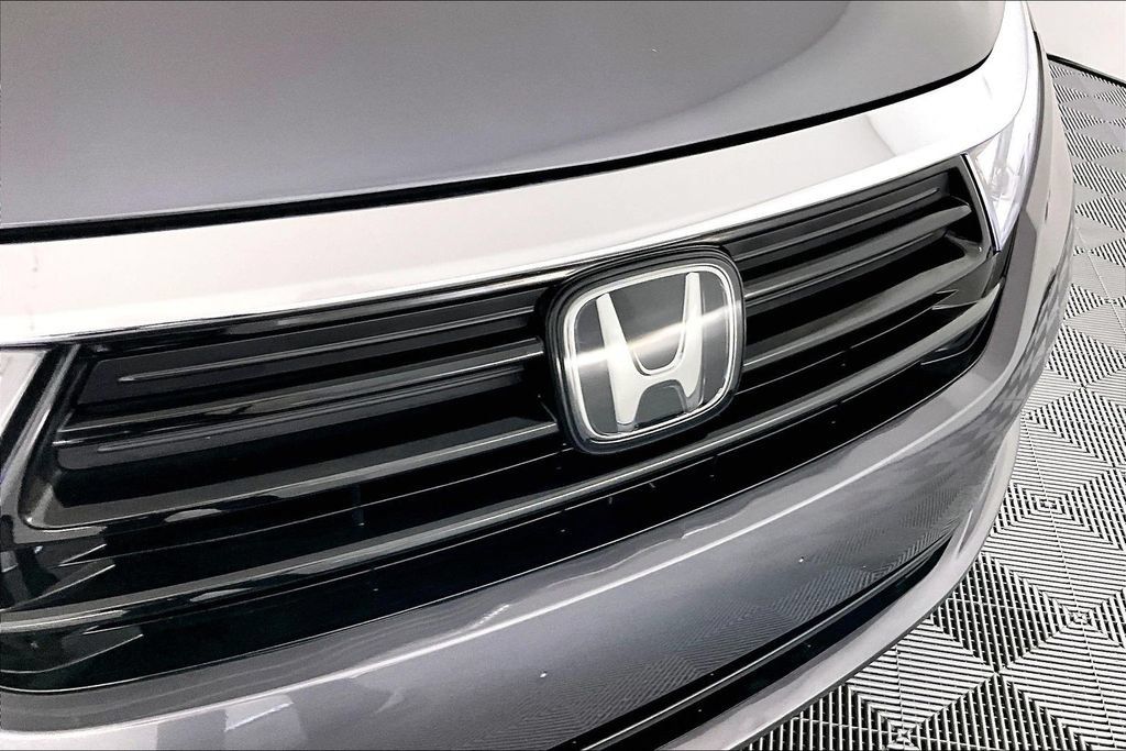 Used 2024 Honda Odyssey Touring image 31