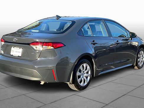 Used 2025 Toyota Corolla LE image 11