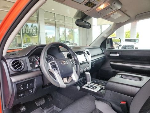 Used 2017 Toyota Tundra SR5 w/ TRD Off Road Package AWD/4WD image 16