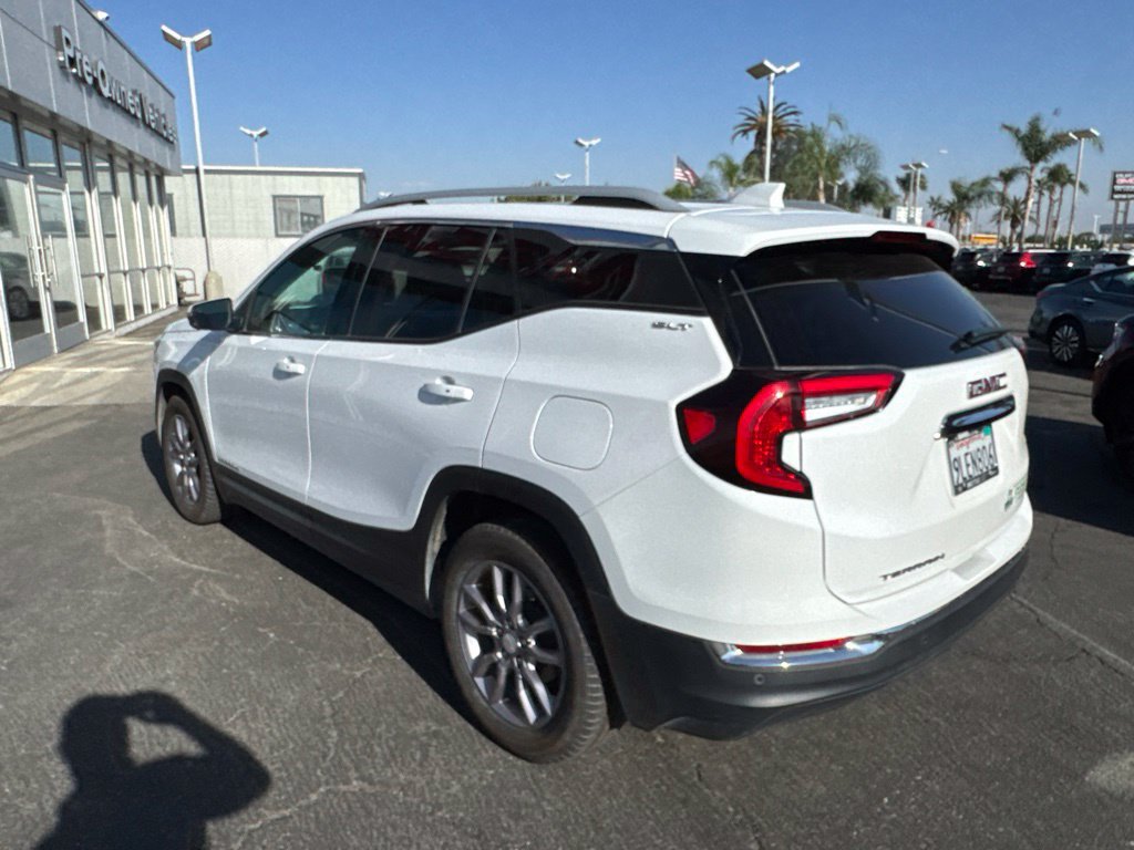 Used 2023 GMC Terrain SLT w/ LPO, Cargo Package FWD image 6