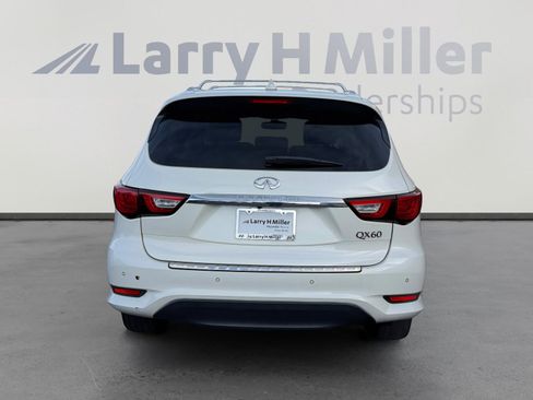 Used 2018 INFINITI QX60 FWD w/ Deluxe Technology Package image 4