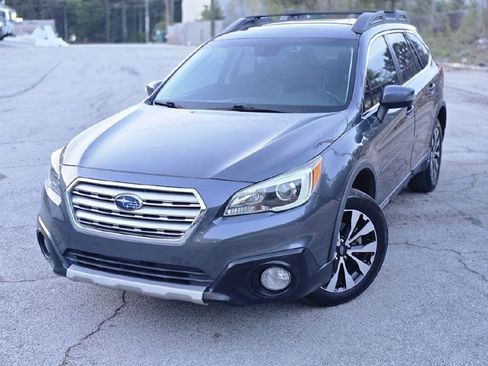Used 2017 Subaru Outback 3.6R Limited image 2