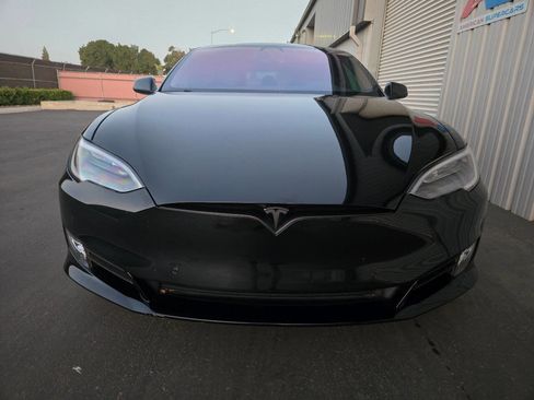 Used 2019 Tesla Model S Performance image 13