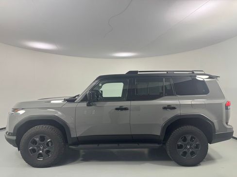 Used 2025 Lexus GX 550 AWD/4WD image 4