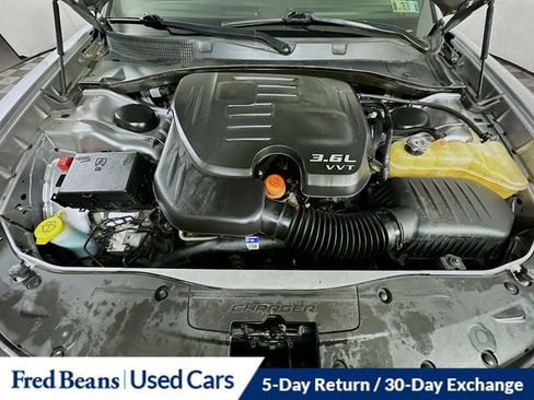 Used 2016 Dodge Charger SXT image 33