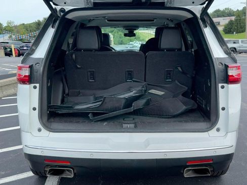 Used 2018 Chevrolet Traverse Premier w/ LPO, Floor Liner Package AWD/4WD image 5