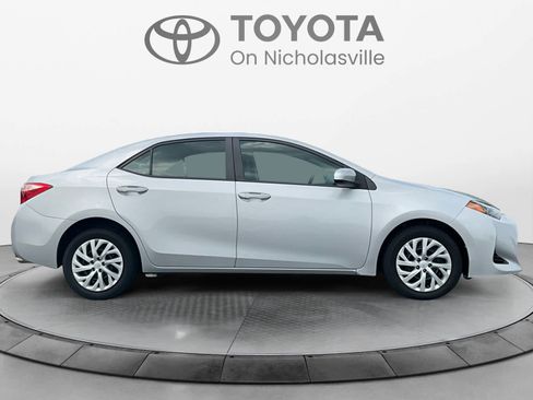 Used 2018 Toyota Corolla LE FWD image 6