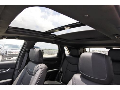 New 2026 Cadillac XT5 Sportv w/ LPO, Onyx Lite Package AWD/4WD image 23
