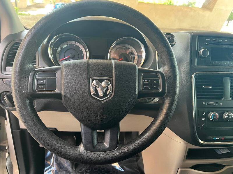 Used 2011 Dodge Grand Caravan FWD image 22