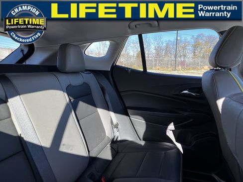 Used 2024 Chevrolet Trax ACTIV w/ Driver Confidence Package image 35
