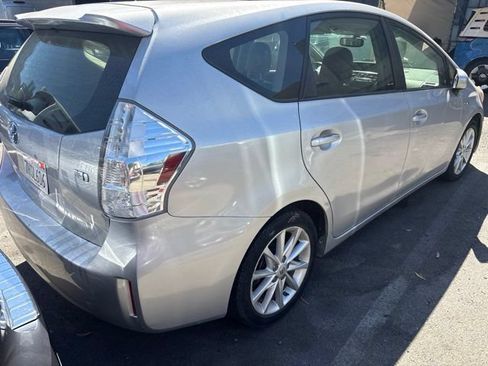 Used 2014 Toyota Prius V Five FWD image 3