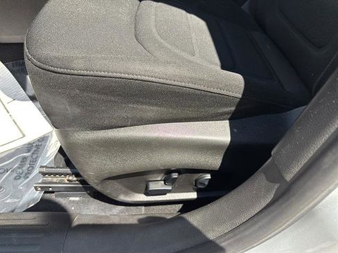 Used 2021 Jeep Renegade Latitude w/ Luxury Group I image 11