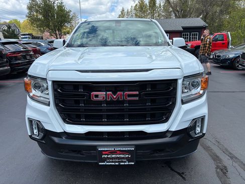 Used 2022 GMC Canyon Elevation w/ Elevation Premium Package AWD/4WD image 4